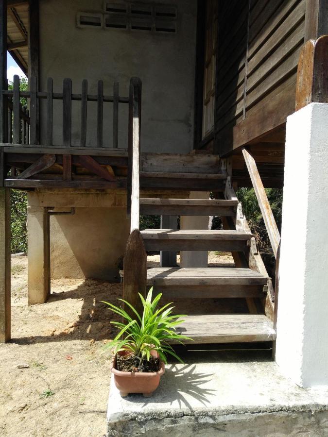 Villa thesanctuary@telagapapan Kampung Hulu Caluk Exterior foto